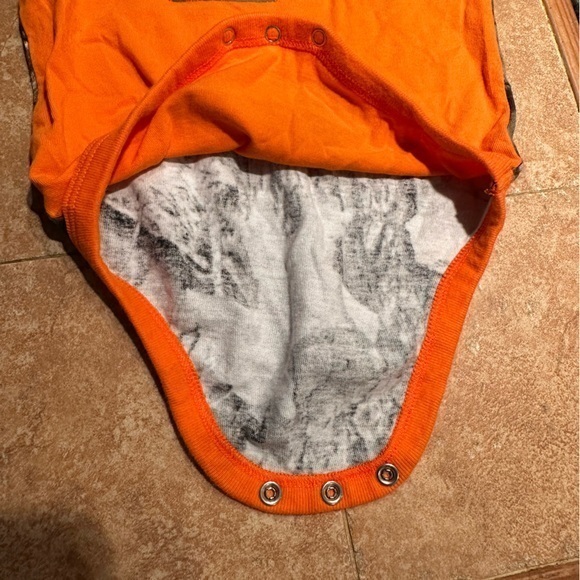 Carhartt “Born Wild”‎ 6M onsie - Picture 4 of 4